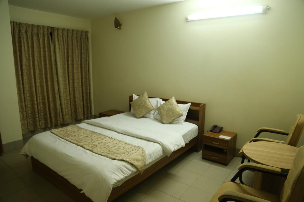 Hotel Golden City Sylhet Esterno foto